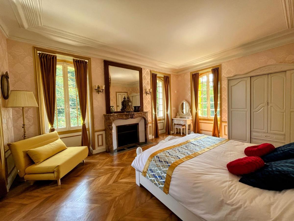 Chateau De Moliens Exteriér fotografie